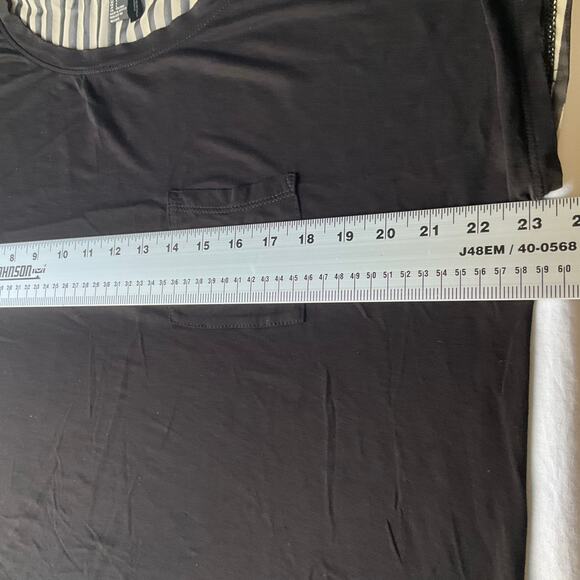 FOREVER 21 Women’s Short Sleeve Blouse size L, Black front and Stripes back - Picture 3 of 9